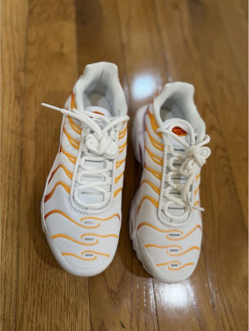 Size 4.5 Y (GS) Nike Air Max Plus 'White Lava' FN3857-100 (kids)